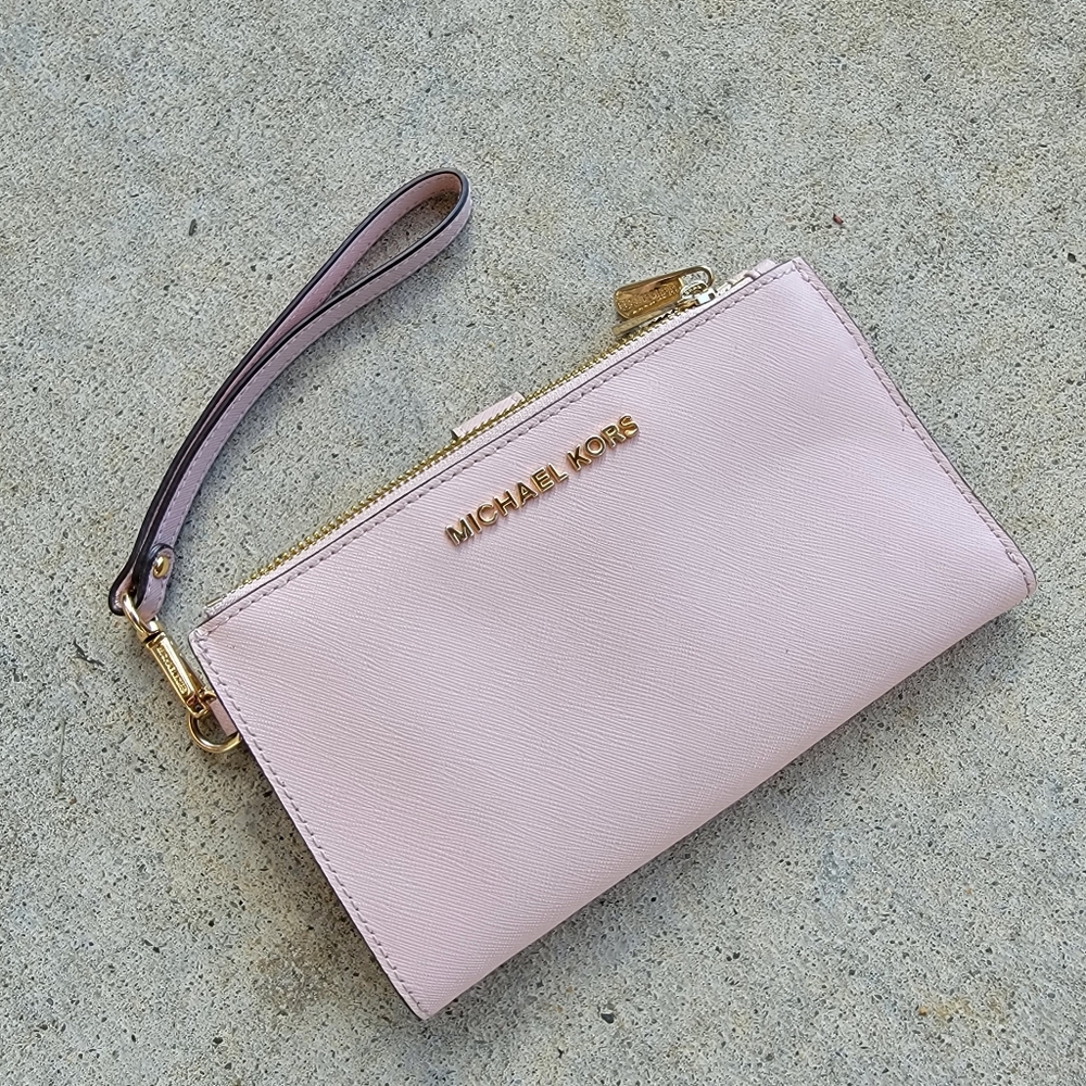 Michael Kors Pink Blush & Gold Wallet Clutch Wristlet - Picture 1 of 7